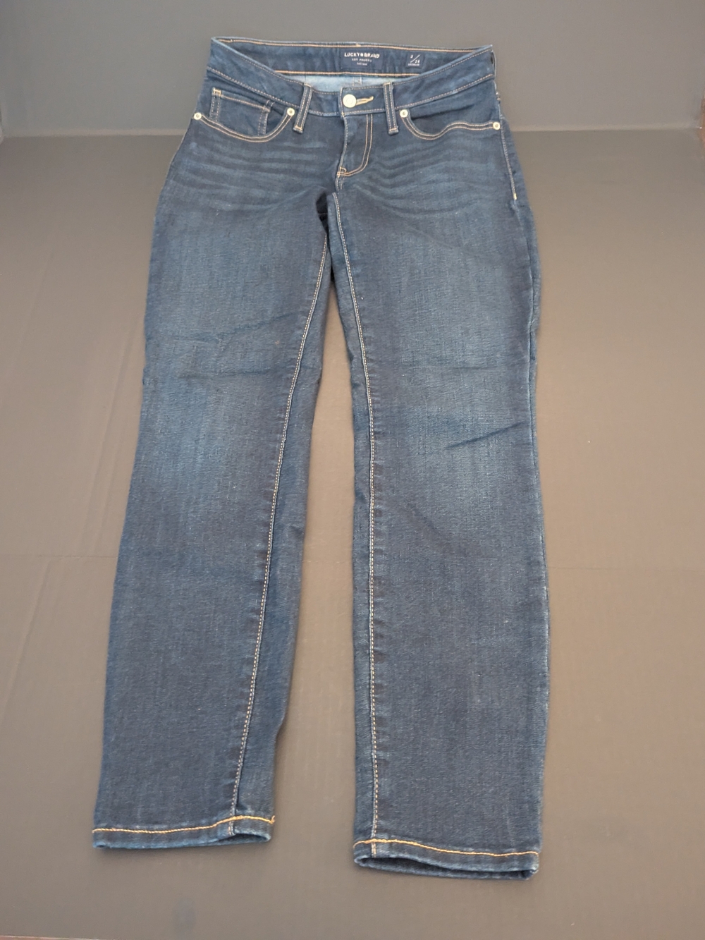 Lucky Brand Women's Dark Blue Straight-Leg Jeans Size 2